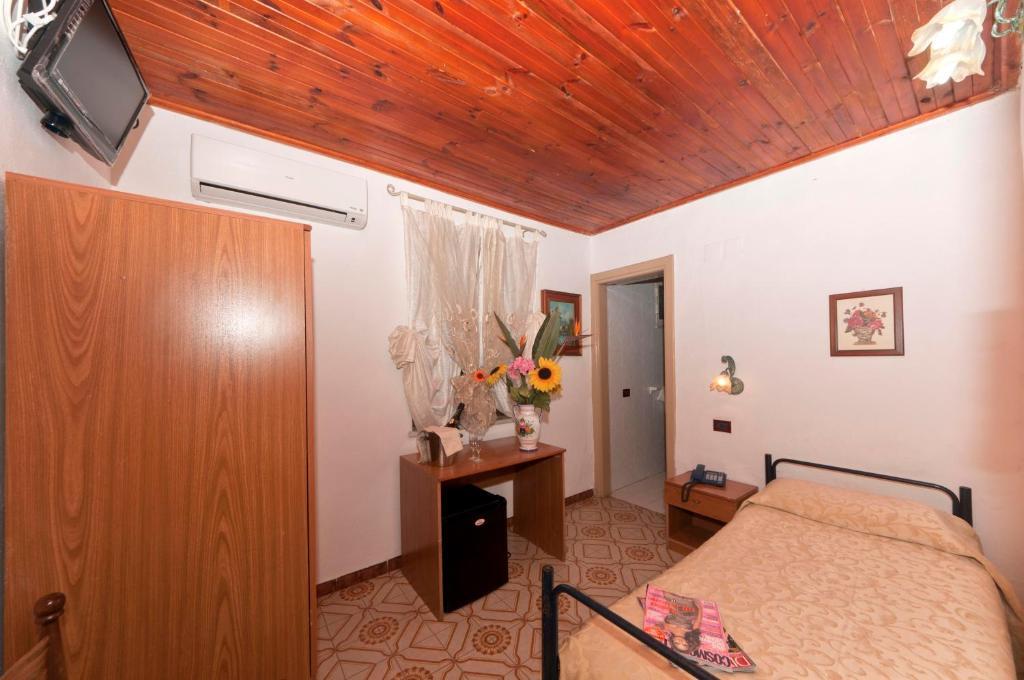Forio di Ischia Hotel Villa Franca חדר תמונה